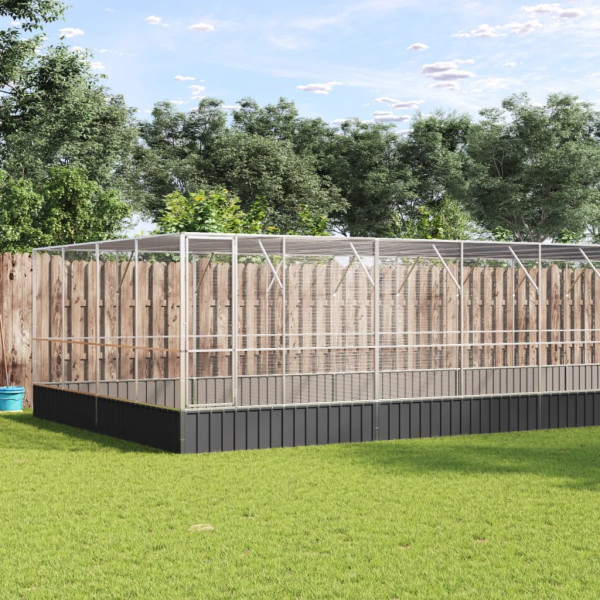 Pajarera con extensión de acero color plateado 1246x414x212 cm